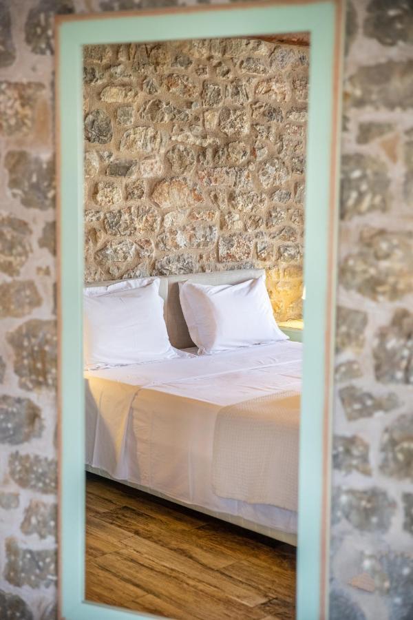 Trapela Areopolis, Boutique Hotel エクステリア 写真