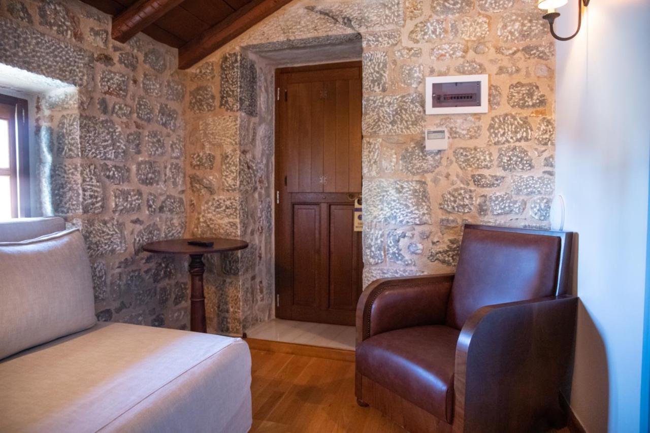 Trapela Areopolis, Boutique Hotel エクステリア 写真