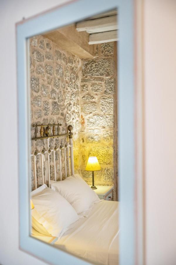 Trapela Areopolis, Boutique Hotel エクステリア 写真