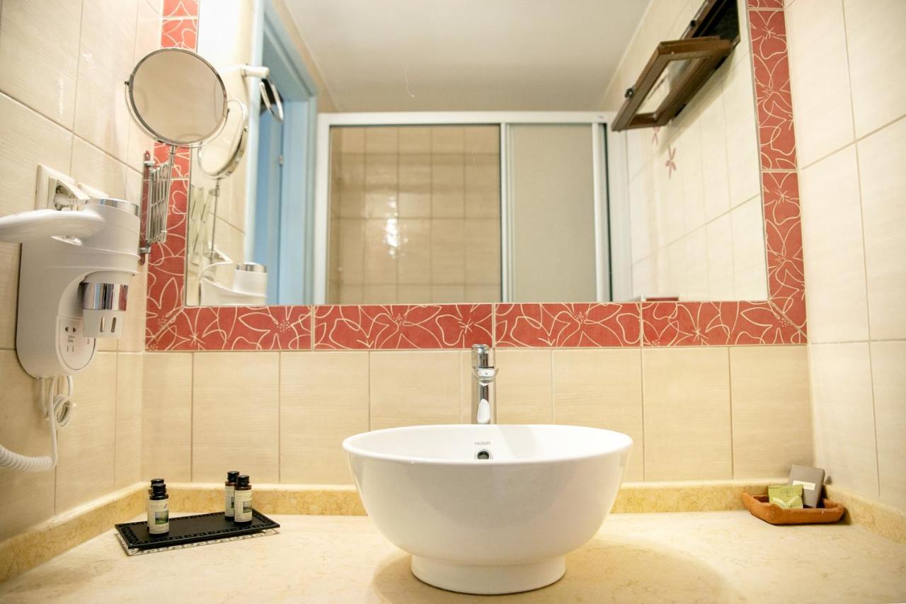 Trapela Areopolis, Boutique Hotel エクステリア 写真
