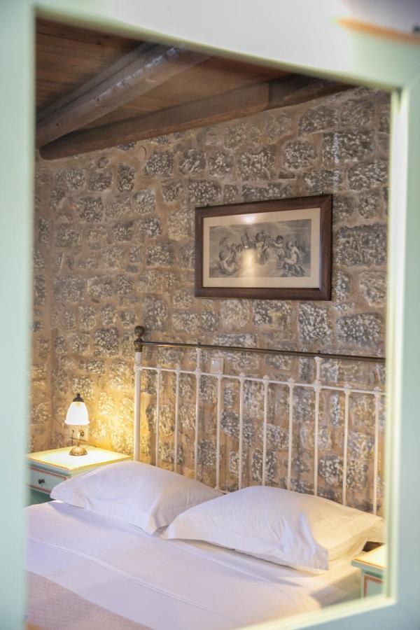Trapela Areopolis, Boutique Hotel エクステリア 写真