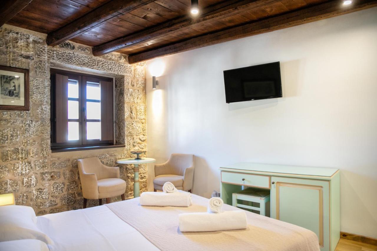 Trapela Areopolis, Boutique Hotel エクステリア 写真