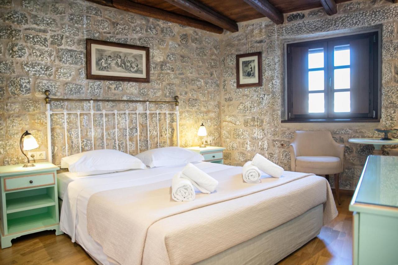 Trapela Areopolis, Boutique Hotel エクステリア 写真